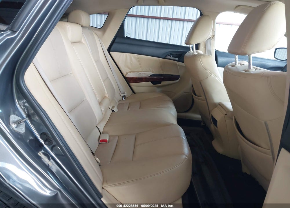 2011 HONDA ACCORD CROSSTOUR VIN: 5J6TF1H5XBL002805