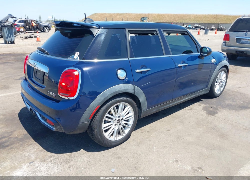 2016 MINI HARDTOP COOPER S VIN: WMWXU3C50G2D30408