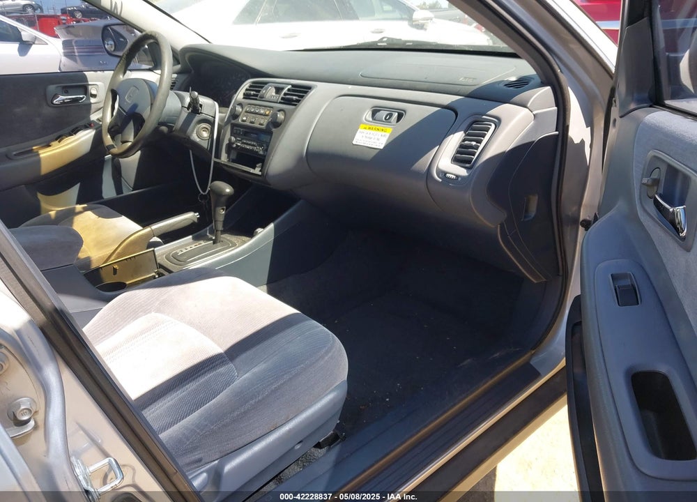 1999 HONDA ACCORD VIN: 1HGCG6651XA039684