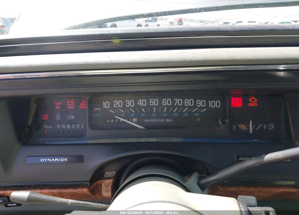 1996 BUICK PARK AVENUE VIN: 1G4CW52K5TH616091