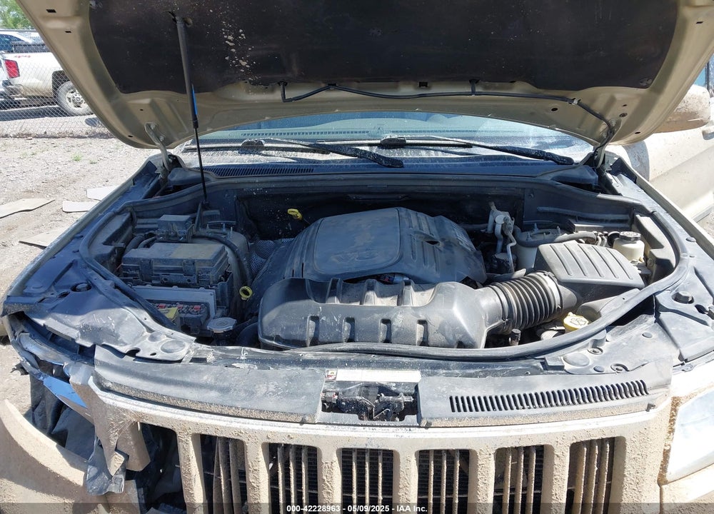 2011 JEEP GRAND CHEROKEE LAREDO VIN: 1J4RR4GT9BC557733