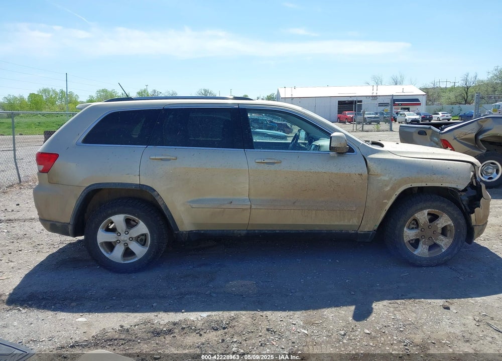 2011 JEEP GRAND CHEROKEE LAREDO VIN: 1J4RR4GT9BC557733