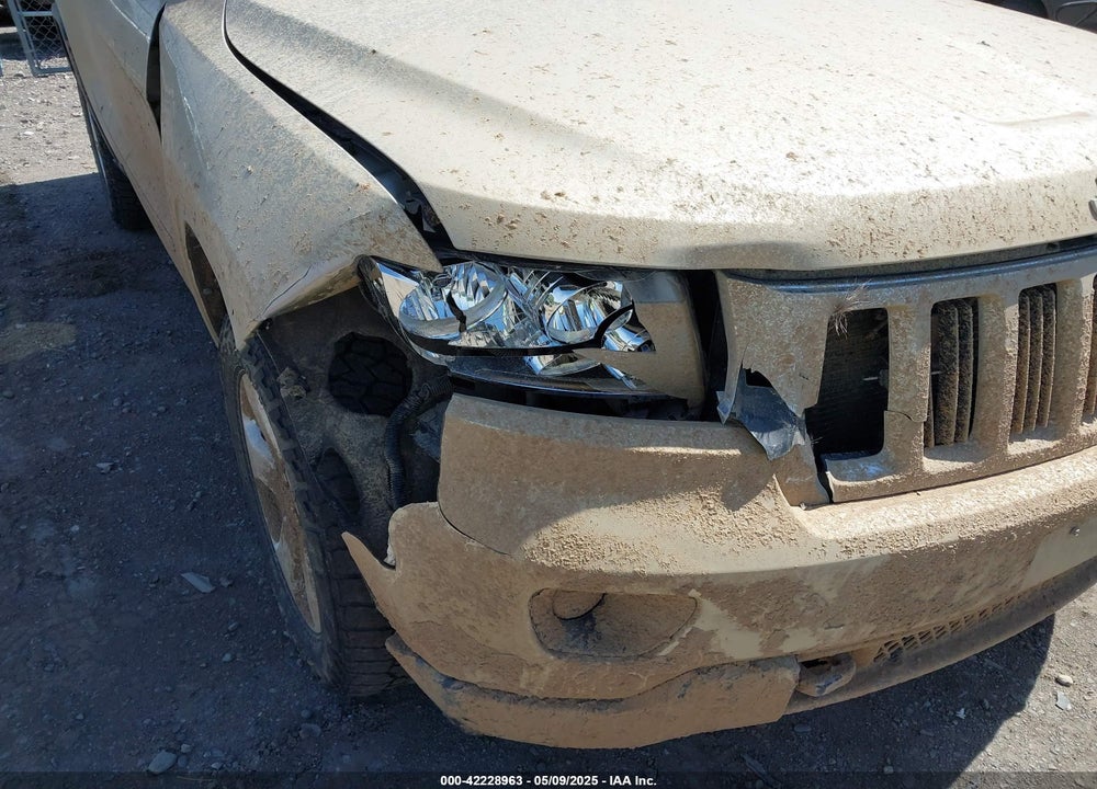 2011 JEEP GRAND CHEROKEE LAREDO VIN: 1J4RR4GT9BC557733