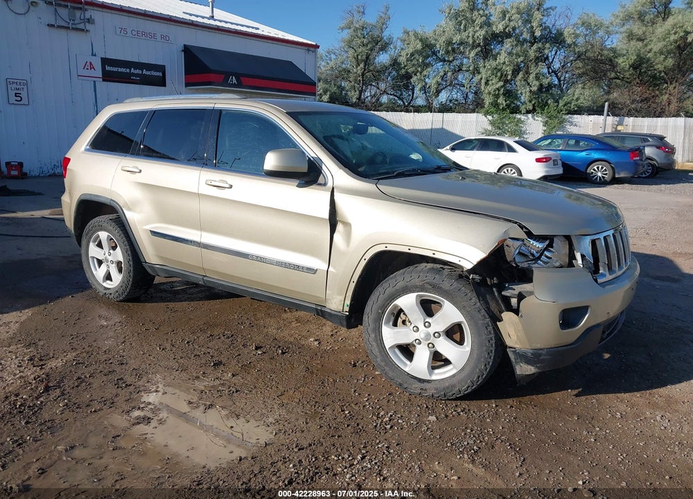 2011 JEEP GRAND CHEROKEE LAREDO VIN: 1J4RR4GT9BC557733
