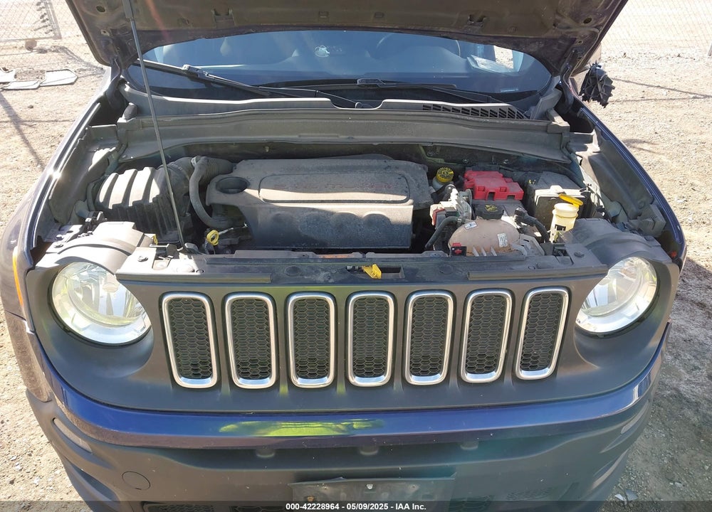 2018 JEEP RENEGADE LATITUDE 4X4 VIN: ZACCJBBB8JPH95699