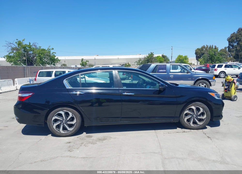 2017 HONDA ACCORD EX VIN: 1HGCR2F00HA136464