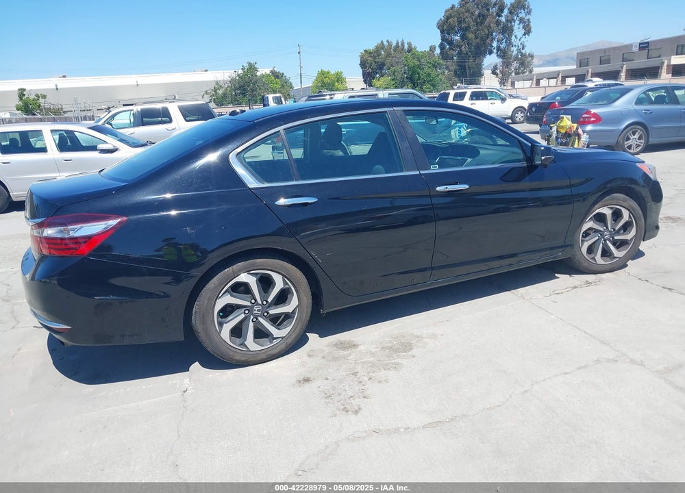 2017 HONDA ACCORD EX VIN: 1HGCR2F00HA136464