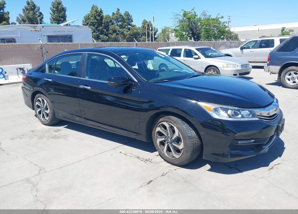 2017 HONDA ACCORD EX VIN: 1HGCR2F00HA136464