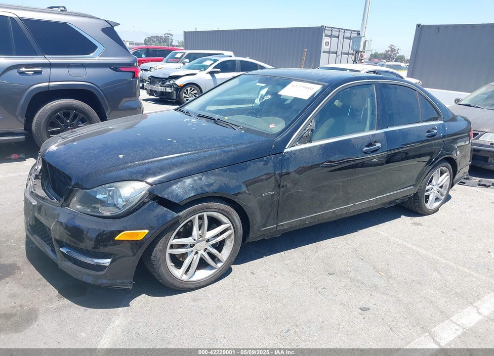 2012 MERCEDES-BENZ C 250 LUXURY/SPORT VIN: WDDGF4HB6CA724354