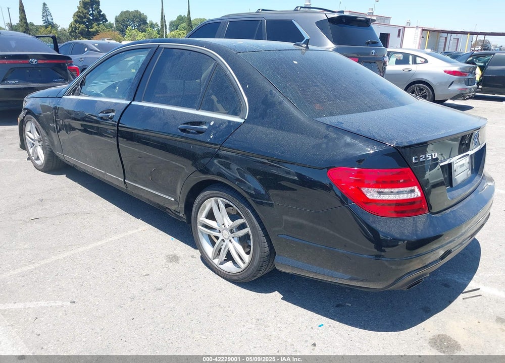 2012 MERCEDES-BENZ C 250 LUXURY/SPORT VIN: WDDGF4HB6CA724354