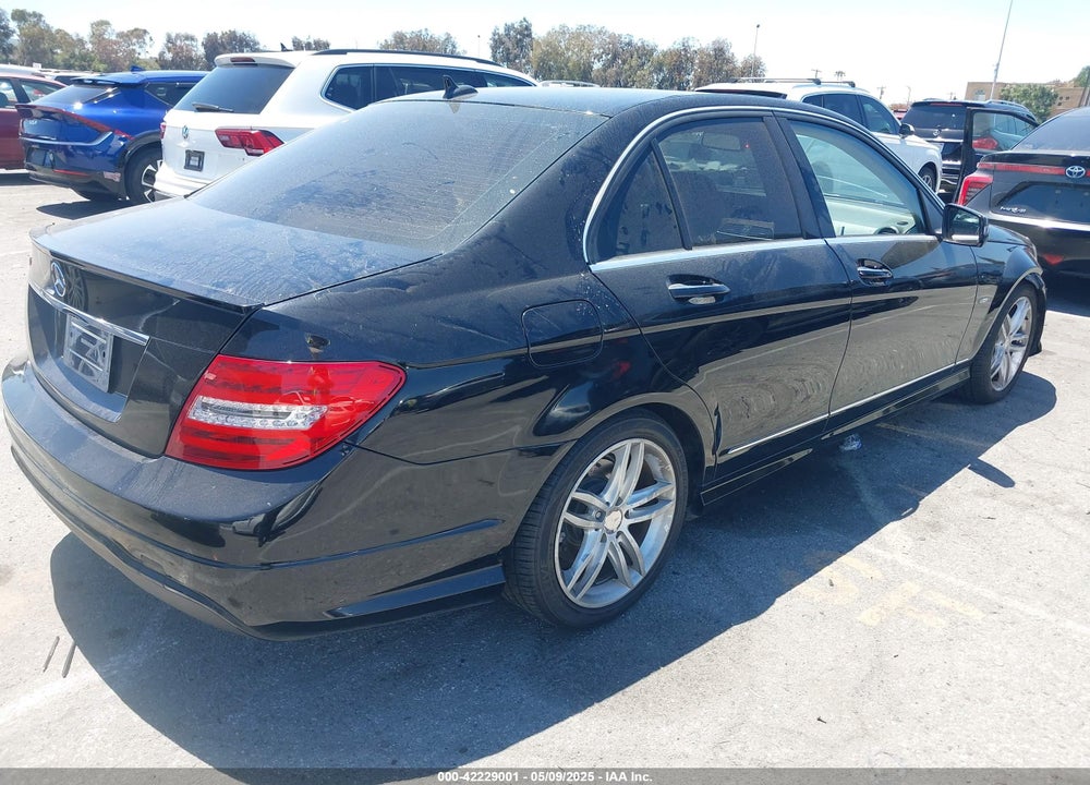 2012 MERCEDES-BENZ C 250 LUXURY/SPORT VIN: WDDGF4HB6CA724354
