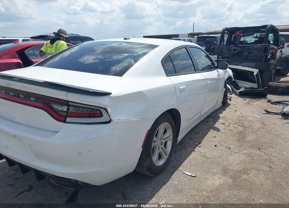 2022 DODGE CHARGER VIN: 2C3CDXBG4NH208183