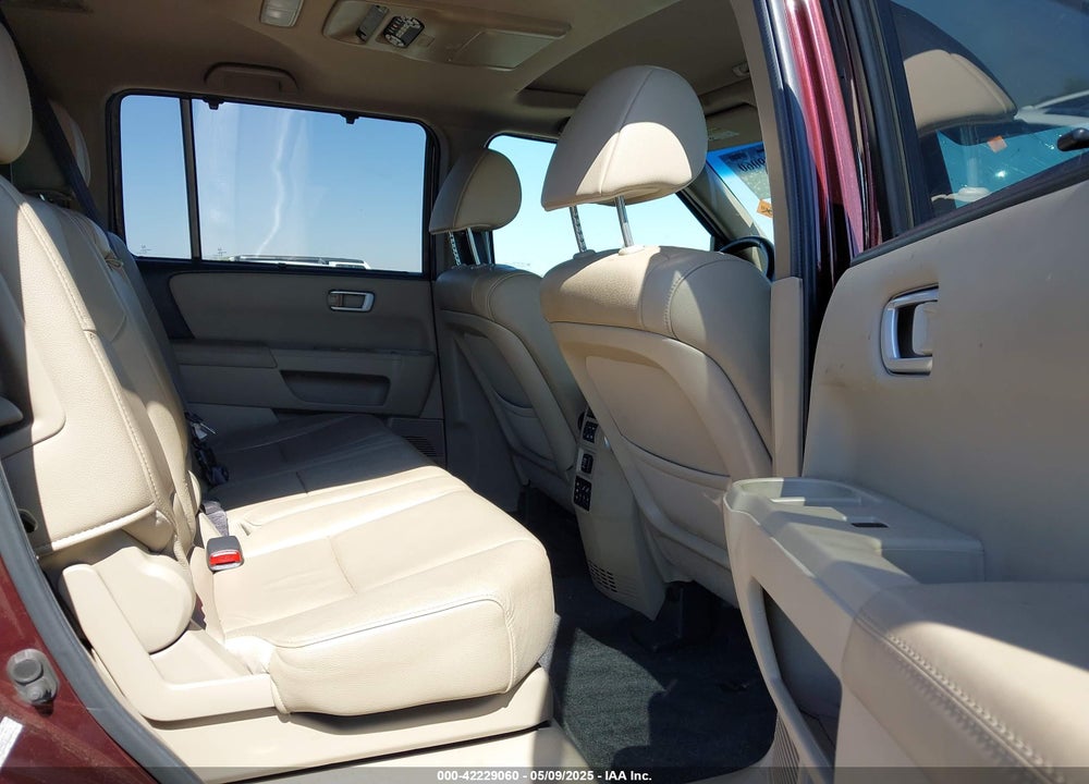 2012 HONDA PILOT VIN: 5FNYF4H90CB013705