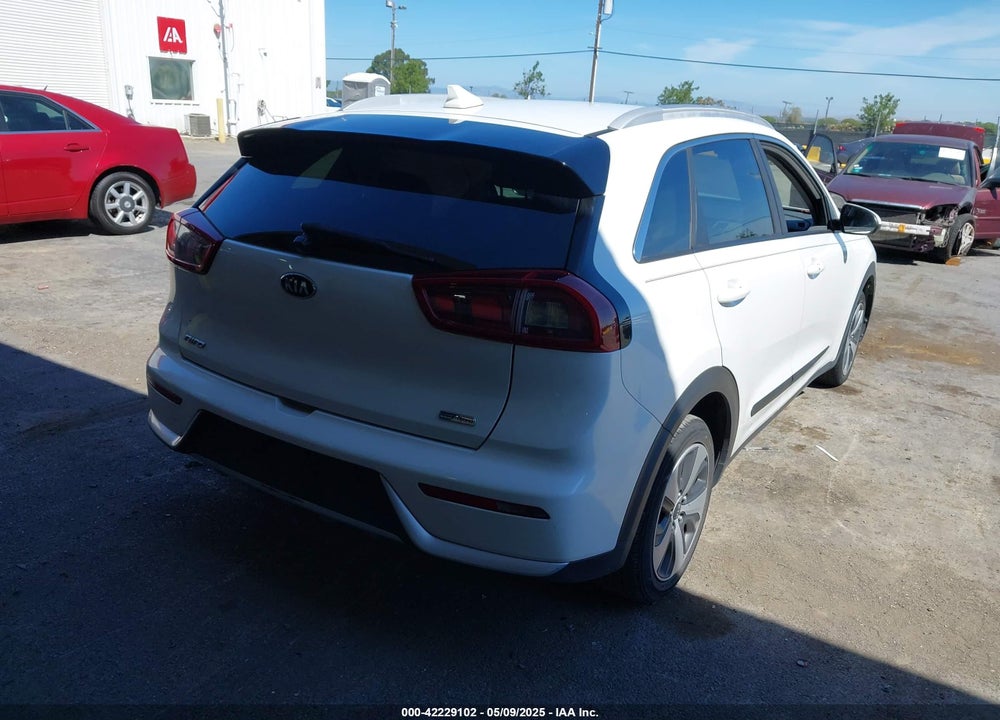 2018 KIA NIRO VIN: KNDCB3LC7J5110479