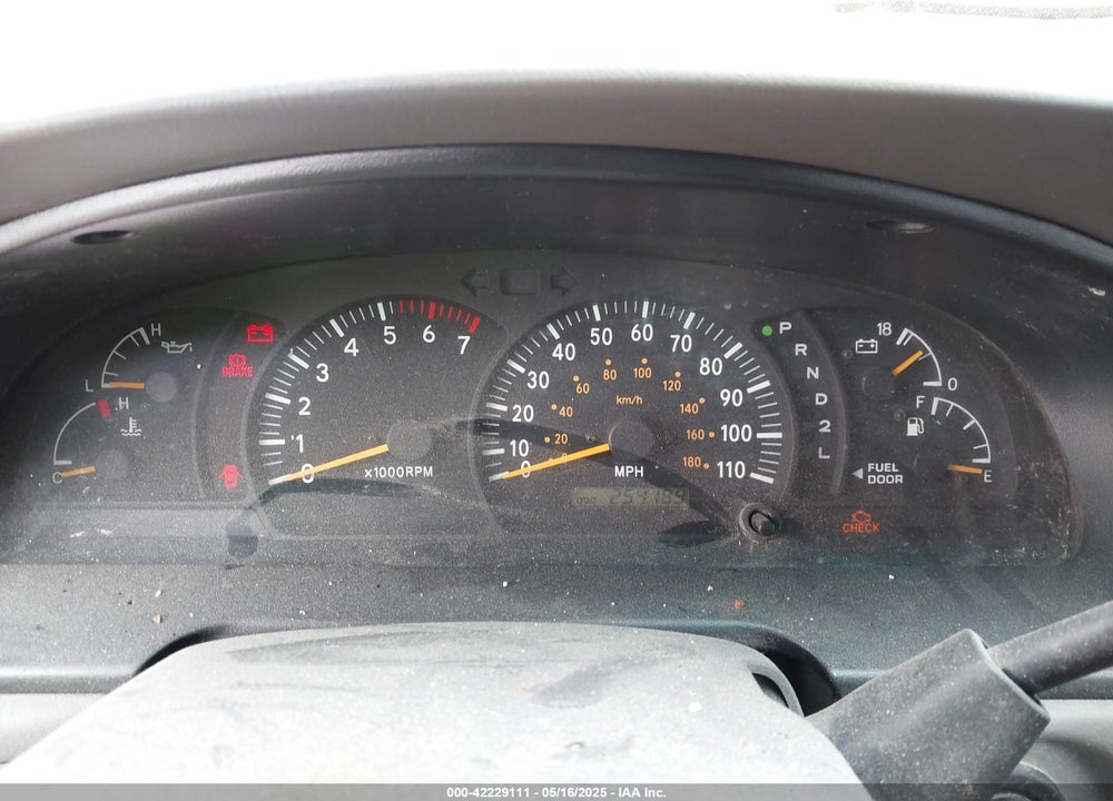 2002 TOYOTA TUNDRA SR5 V8 VIN: 5TBRT34182S278592