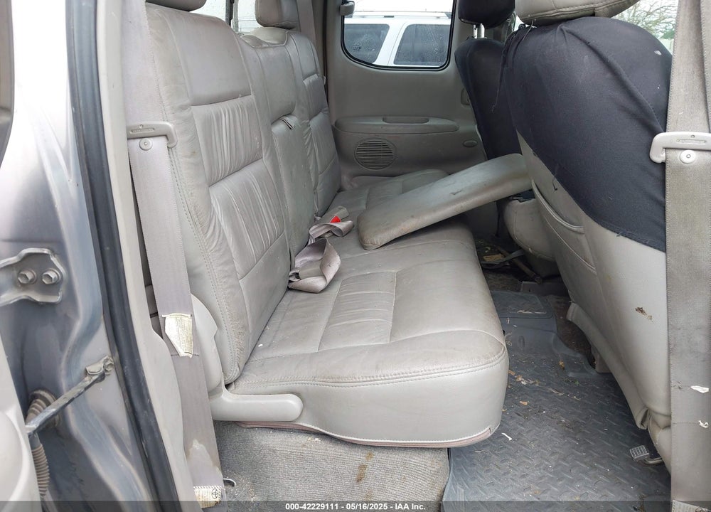 2002 TOYOTA TUNDRA SR5 V8 VIN: 5TBRT34182S278592