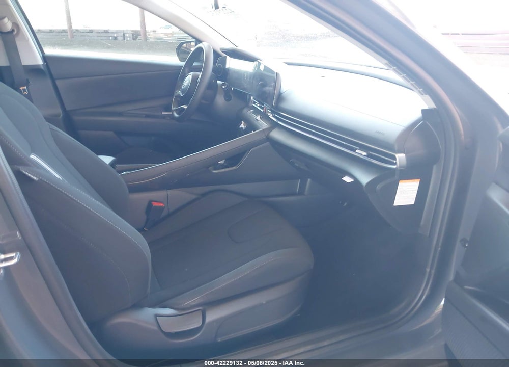 2024 HYUNDAI ELANTRA HYBRID VIN: KMHLM4DJ2RU095514