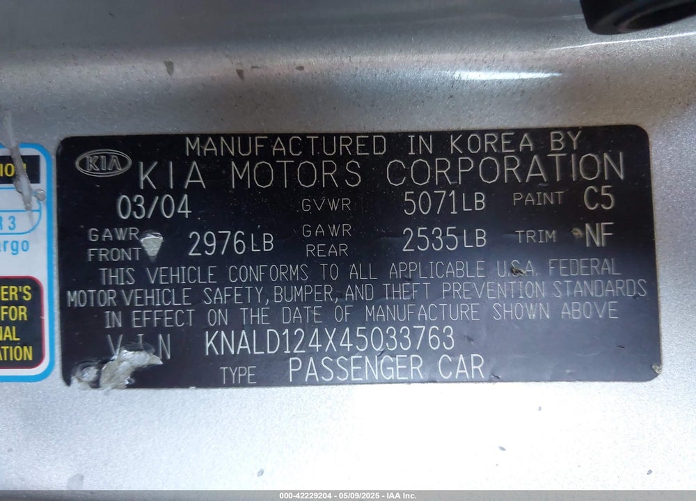 2004 KIA AMANTI VIN: KNALD124X45033763