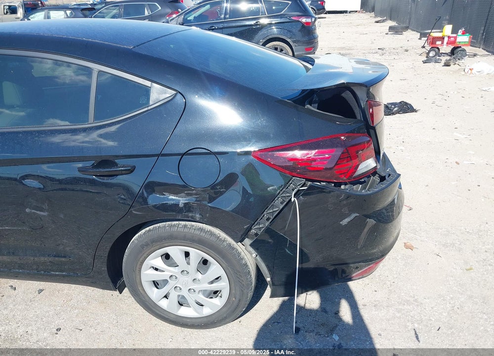 2020 HYUNDAI ELANTRA VIN: KMHD74LF1LU107331