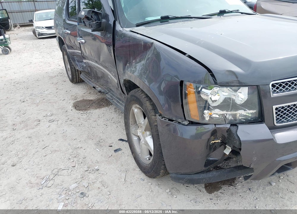2010 CHEVROLET SUBURBAN 1500 VIN: 1GNUKKE33AR287266