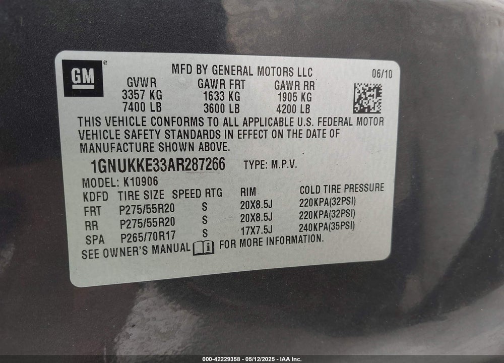 2010 CHEVROLET SUBURBAN 1500 VIN: 1GNUKKE33AR287266