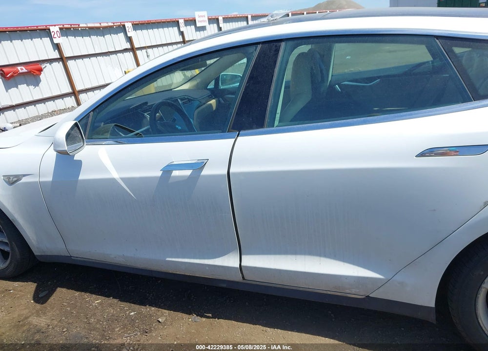 2013 TESLA MODEL S VIN: 5YJSA1CG8DFP09707