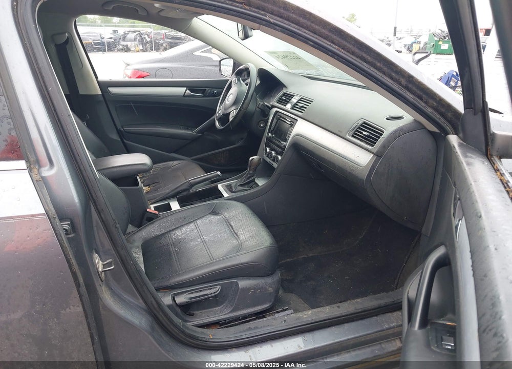 2012 VOLKSWAGEN PASSAT VIN: 1VWBH7A3XCC078160