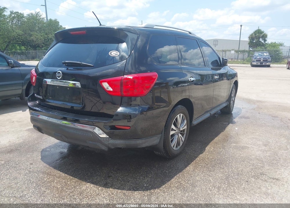 2018 NISSAN PATHFINDER VIN: 5N1DR2MN9JC625470