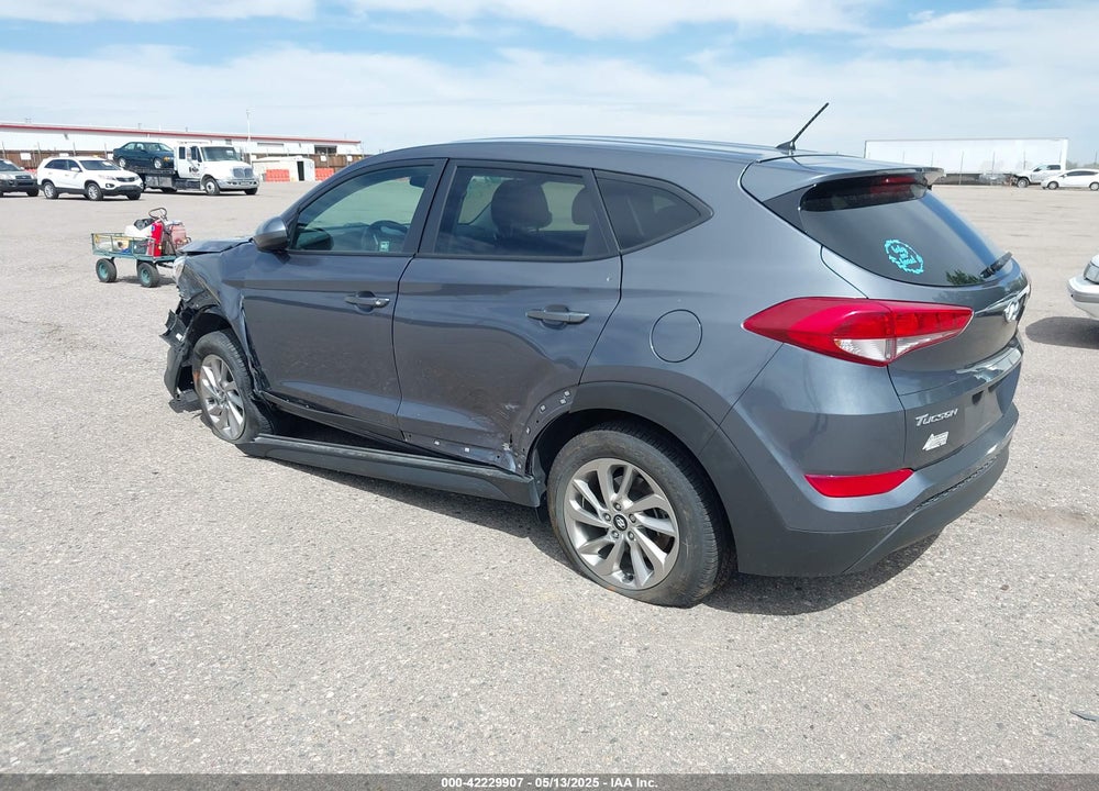 2018 HYUNDAI TUCSON VIN: KM8J2CA40JU674267