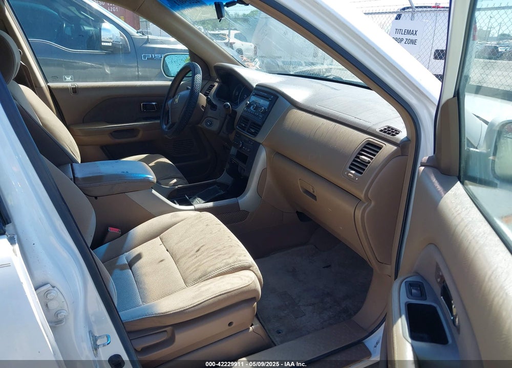 2007 HONDA PILOT VIN: 5FNYF18417B010160