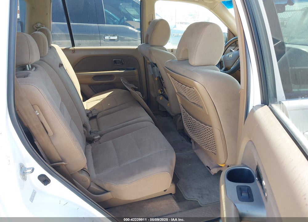 2007 HONDA PILOT VIN: 5FNYF18417B010160