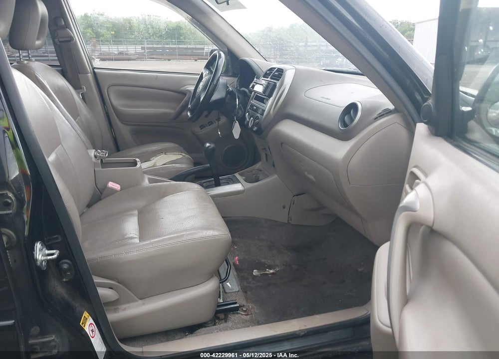 2005 TOYOTA RAV4 VIN: JTEHD20V550073348