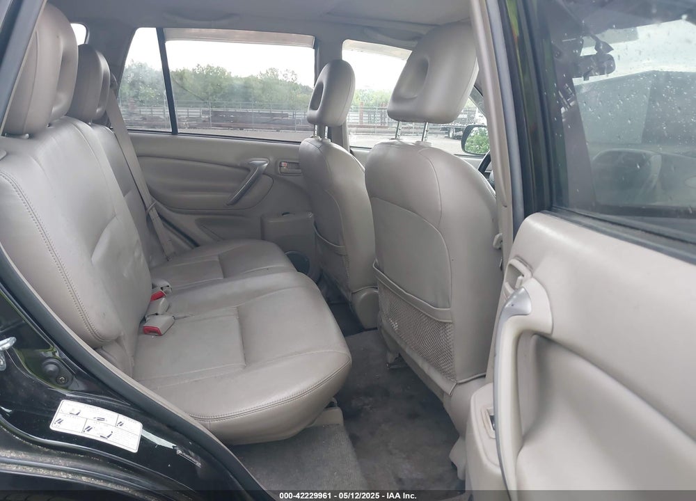 2005 TOYOTA RAV4 VIN: JTEHD20V550073348