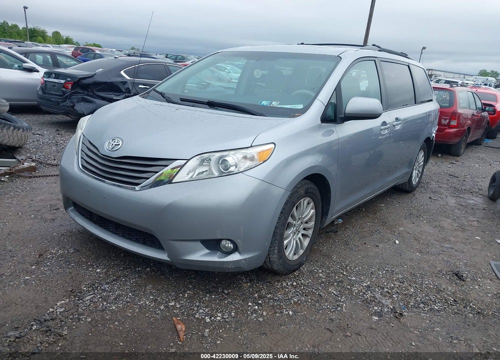 2012 TOYOTA SIENNA XLE V6 8 PASSENGER VIN: 5TDYK3DC2CS205856