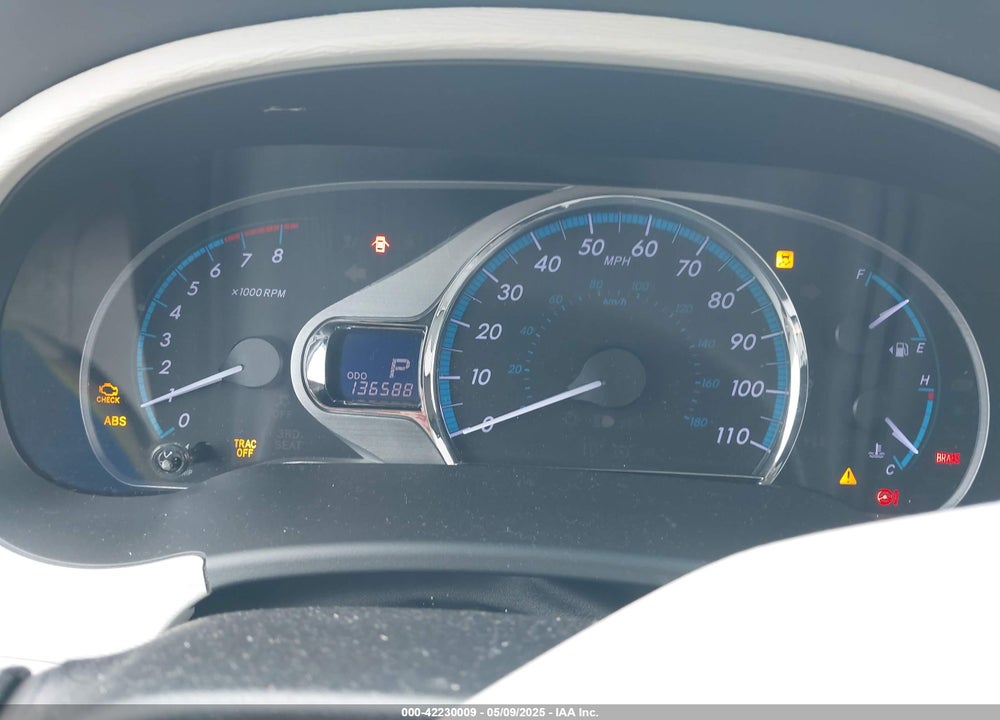2012 TOYOTA SIENNA XLE V6 8 PASSENGER VIN: 5TDYK3DC2CS205856