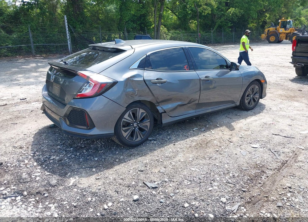 2018 HONDA CIVIC VIN: SHHFK7H52JU415917