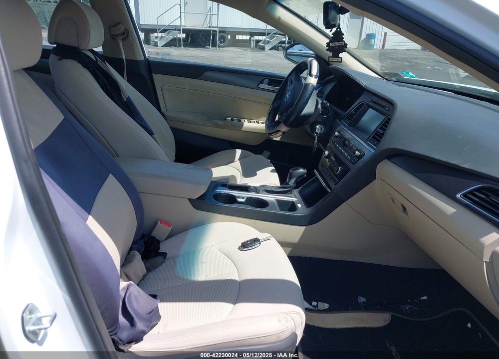 2016 HYUNDAI SONATA VIN: 5NPE34AF7GH392737