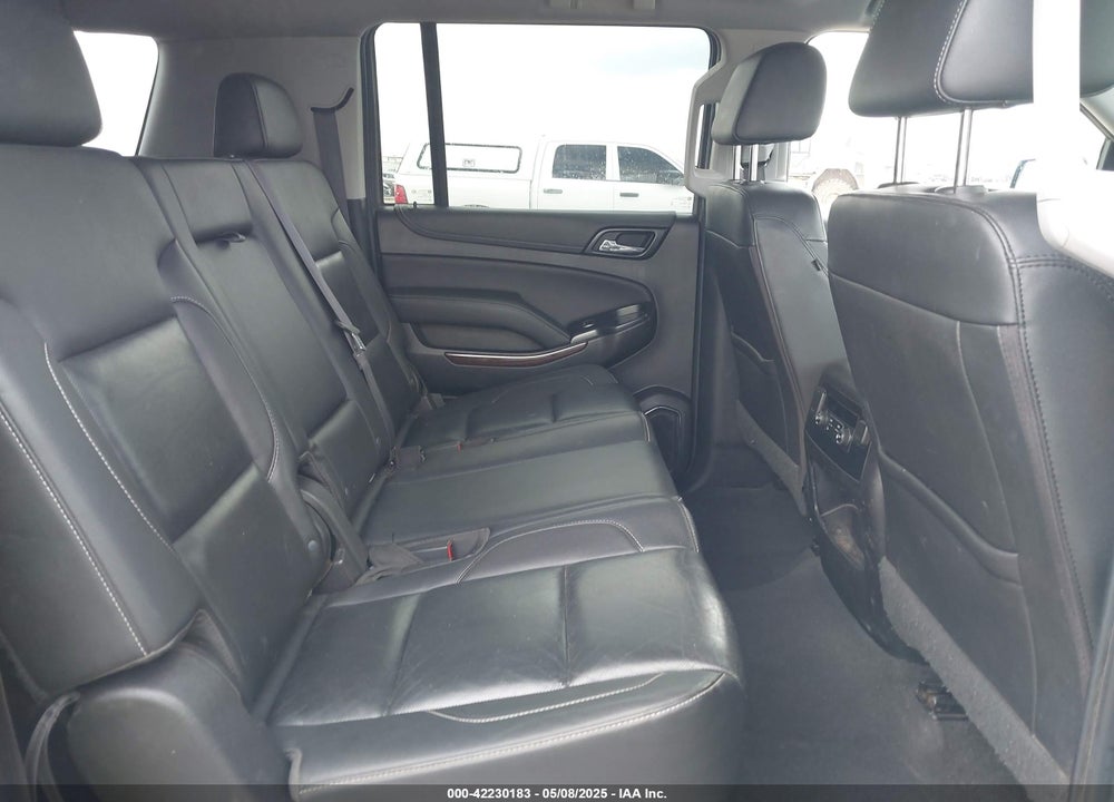 2019 GMC YUKON XL VIN: 1GKS2GKC1KR364000