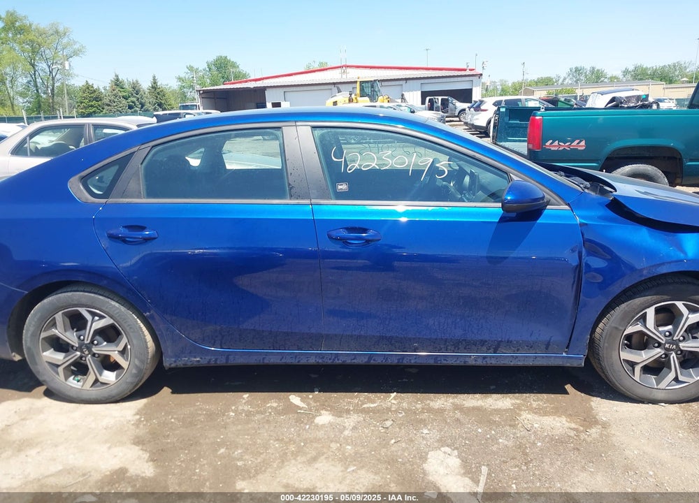 2021 KIA FORTE LXS VIN: 3KPF24AD4ME277261