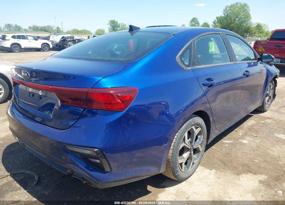 2021 KIA FORTE LXS VIN: 3KPF24AD4ME277261