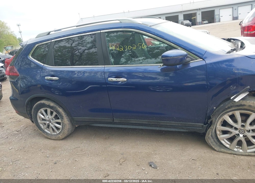 2018 NISSAN ROGUE SV VIN: 5N1AT2MV1JC733375