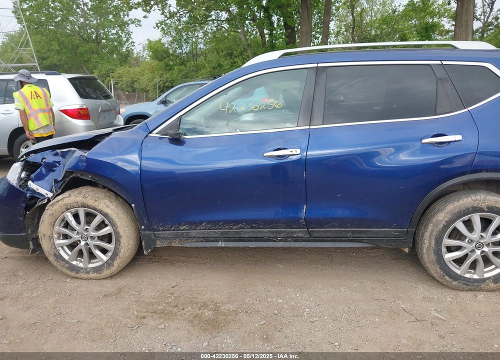 2018 NISSAN ROGUE SV VIN: 5N1AT2MV1JC733375