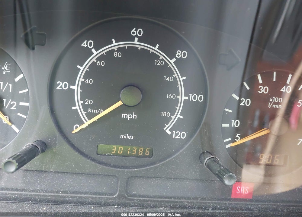 1998 MERCEDES-BENZ ML 320 VIN: 4JGAB54E5WA006036