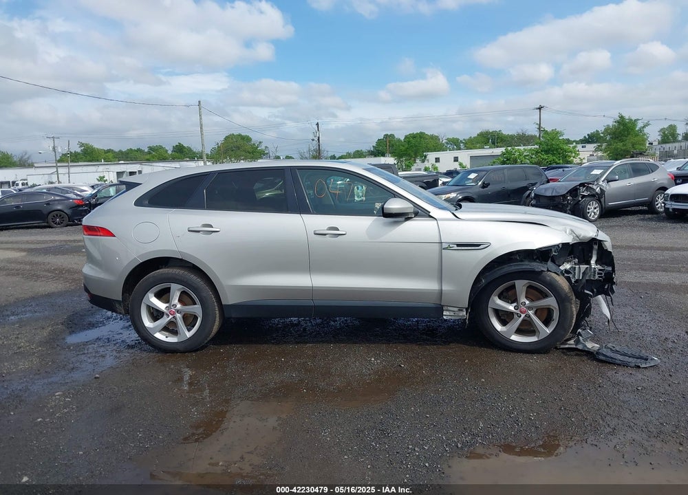 2017 JAGUAR F-PACE VIN: SADCJ2BV6HA881652
