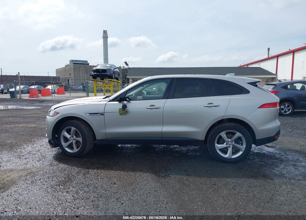 2017 JAGUAR F-PACE VIN: SADCJ2BV6HA881652