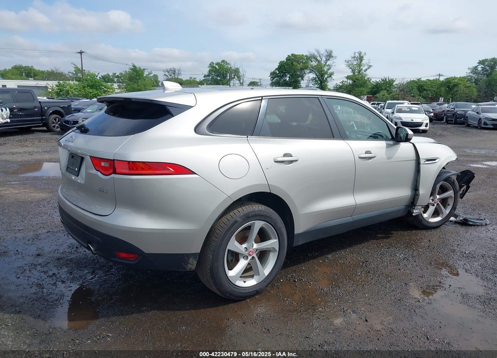2017 JAGUAR F-PACE VIN: SADCJ2BV6HA881652
