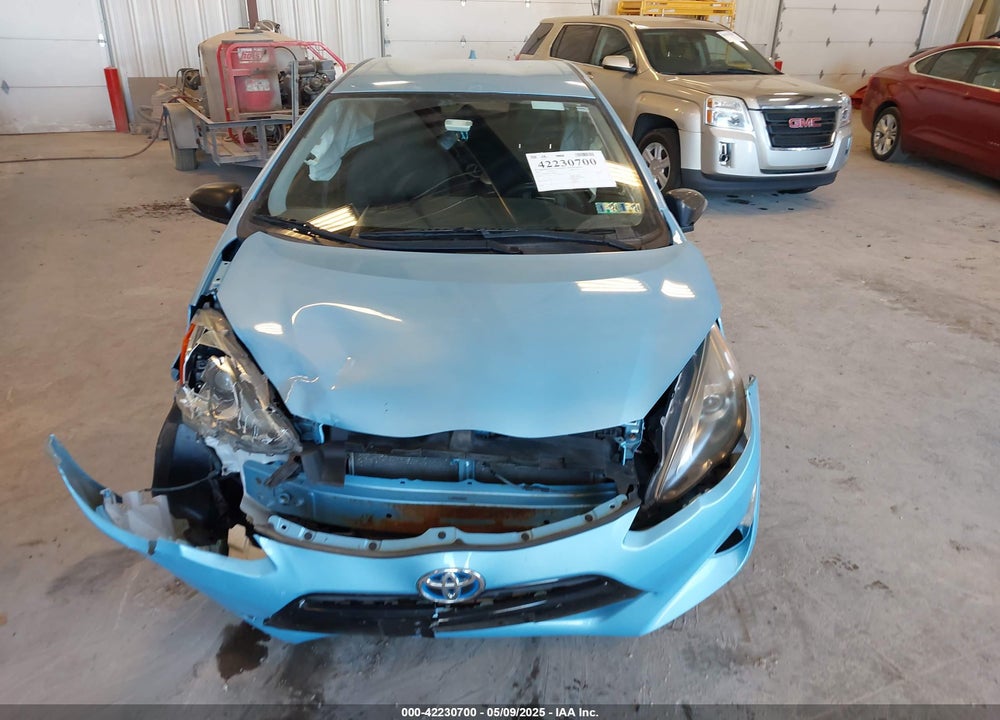 2015 TOYOTA PRIUS C VIN: JTDKDTB33F1089782