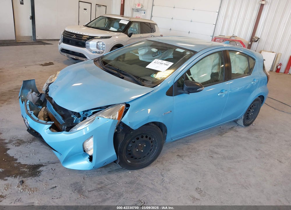 2015 TOYOTA PRIUS C VIN: JTDKDTB33F1089782
