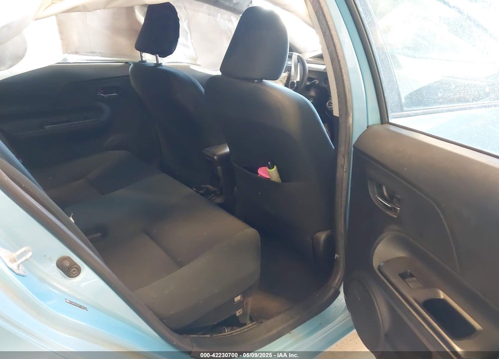 2015 TOYOTA PRIUS C VIN: JTDKDTB33F1089782