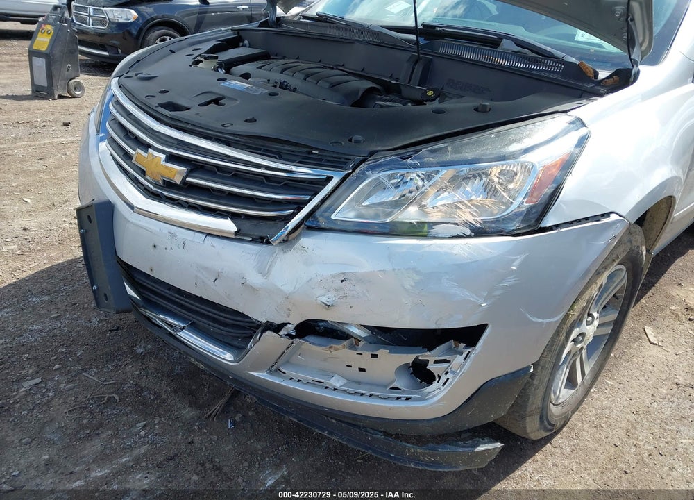 2017 CHEVROLET TRAVERSE VIN: 1GNKVHKDXHJ112181